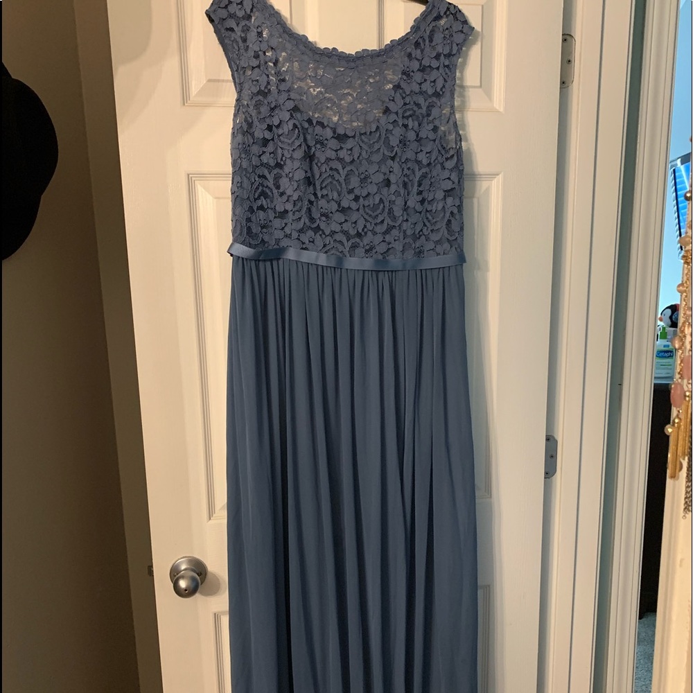 David's Bridal Bridesmaid Dress. Size 14.